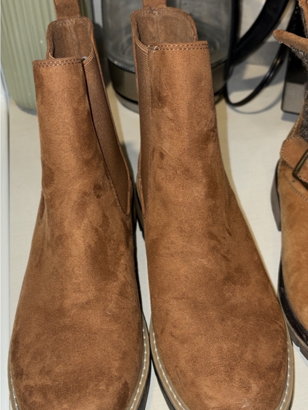 Women’s Chelsea Ankle Boots in Brown Suede